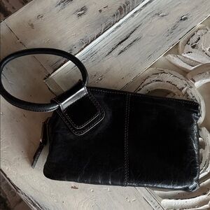 Hobo Wristlet Clutch Womens Black smooth leather zip top CC holders Simple Basic